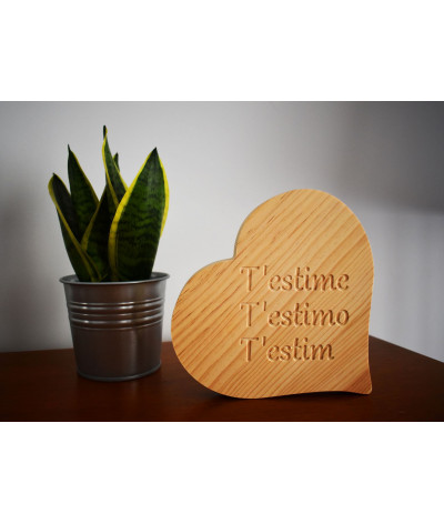 Corazón de madera con frase personalizada